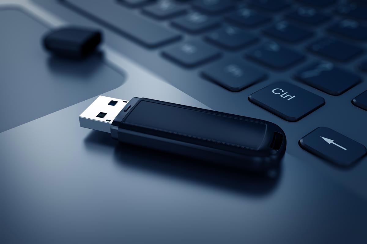 USB flash drive malware